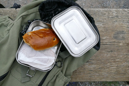 Proviant, Dose und Wanderrucksack