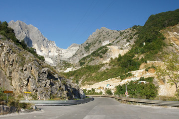 Fototapeta premium road to the mountains