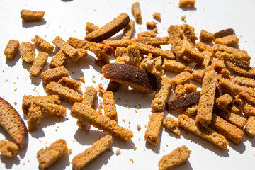 cinnamon sticks on wooden background