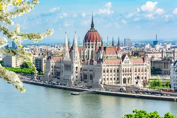 Deurstickers Boedapest Hongaars parlementsgebouw en de rivier de Donau, Boedapest, Hongarije