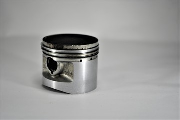 エンジンのピストン