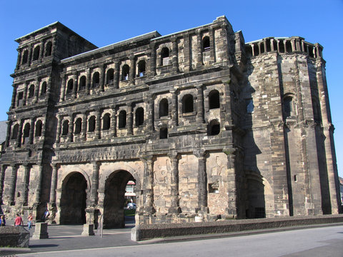 Römertor Bilder – Durchsuchen 838 Archivfotos, Vektorgrafiken und ...