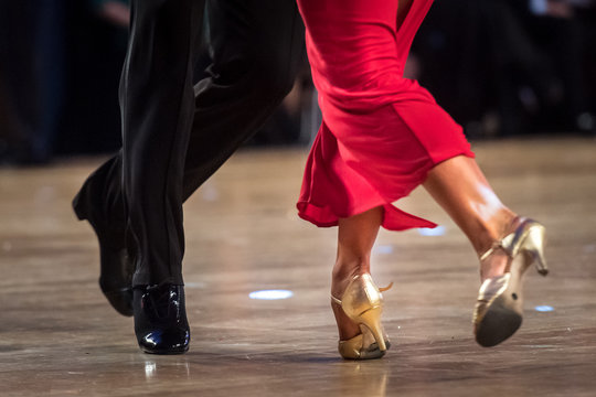 couple dancing latin dance
