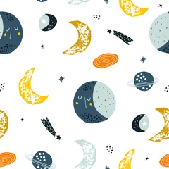  Kinderachtig naadloos patroon met hand getrokken ruimteelementen ruimte, maan, ster, planeet, melkweg. Trendy kinderen vector achtergrond. © solodkayamari