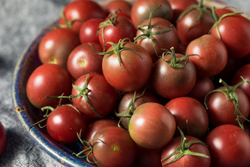 Raw Red Heirloom Cherry Tomatoes