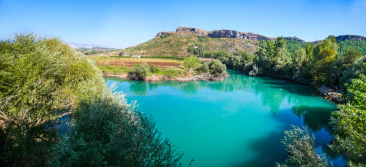 Obraz premium manavgat lake in the mountains
