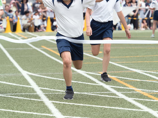 Obraz premium 運動会 徒競走のゴール