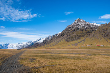 Fototapeta premium Farm on the Icelandic countryside
