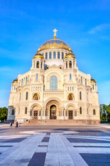 Fototapeta na wymiar Naval Cathedral of St. Nicholas the Wonderworker in the city of Kronstadt