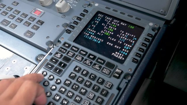Hand of pilot inputs flight parameters, Preparing the aircraft