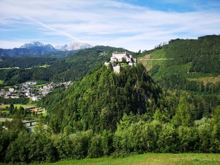Fototapeta na wymiar Burg Hohenwerfen Salzburg