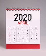 Simple desk calendar 2020 - April