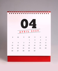 Simple desk calendar 2020 - April