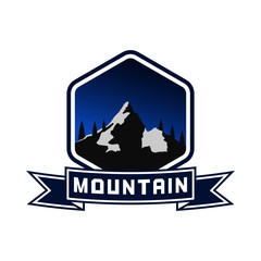Fototapeta na wymiar Mountain Logo Template