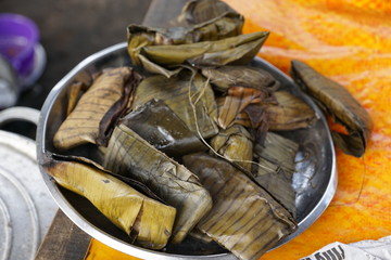 typisches essen im teig auf madagaskar in antsiranana
