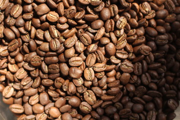 roasted coffee beans background 