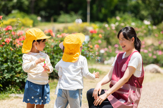 保育園」の写真素材 | 321,158件の無料イラスト画像 | Adobe Stock