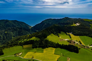 Fototapeta na wymiar Sao Miguel - Furnas und Landschaften auf der Azoren-Insel aus der Luft
