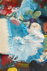Brush with painting palette arrangement