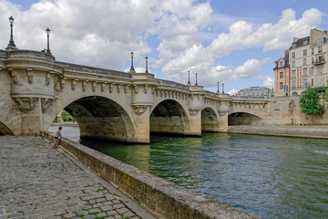 Fototapeta na wymiar Bridge in Paris