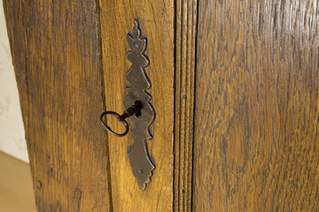 Oak cabinet around 1750, Eichenschrank um 1750