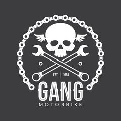 Vector white vintage biker emblem - tattoo with skull, chain,...
