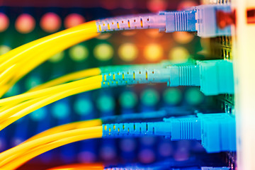 Fiber optic cablel connect to communication Distribution point
