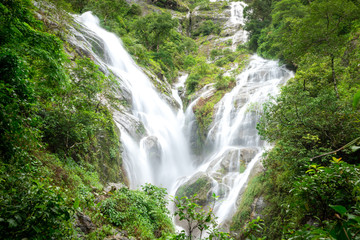 Fototapeta premium Higest waterfall in thailand, Heart waterfall in green forest