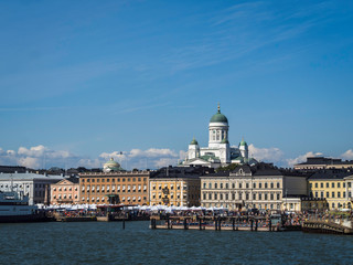 Fototapeta na wymiar Beautiful skyline of Helsinki city center featuring Helsiki cathedral