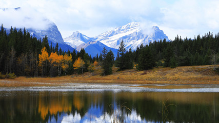 Fototapeta na wymiar View from Bowman Valley Provincial Park, Canada