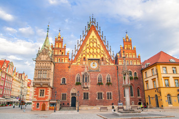 Fototapeta na wymiar Wroclaw City hall (Town Hall and Market Square) and main square. Poland