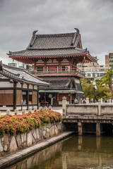Fototapeta na wymiar Osaka Shrine Japan