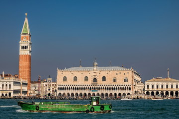 Fototapeta na wymiar panorama von san marco in venedig, italien