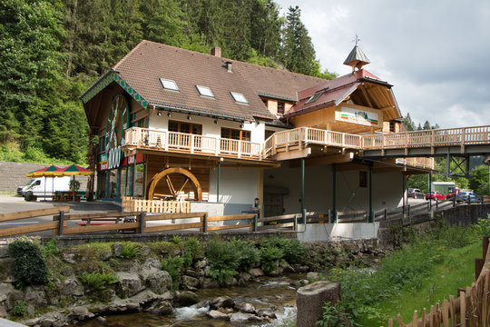 tienda,relojes,triberg,cuco,rio,selva negra,bosque,viajes