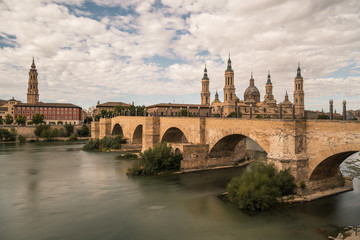 Obraz premium View of Basilica Pilar in Zaragoza , Spain.