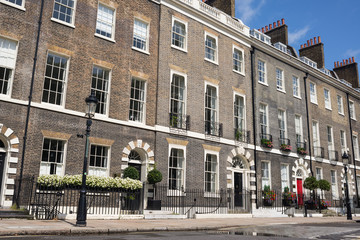 Georgian residential luxury Victorian three storeys town houses in the exclusive Bloomsbury area in Central London. - 285528235