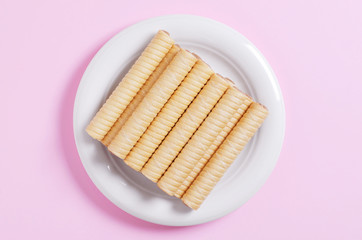 Creamy wafer rolls