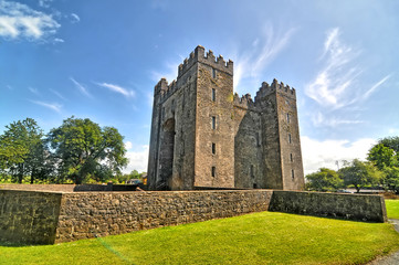 Bunratty Castle  - a large 15th-century tower house in County Clare, Ireland © robnaw