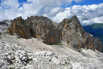 Fototapeta premium Abkhazia, Dragon rock in summer in cloudy day
