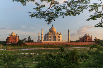Fototapeta na wymiar Taj mahal landmark agra india