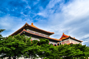 Leng Ne Yi Yi Temple, located in Charoen Krung District, Bangkok, is a famous temple for Chinese and foreigners. Popular in paying respect