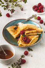 Crêpe Suzette Sauce agrumes et Rhum et Framboises pour la Chandeleur