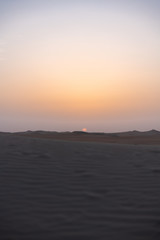 Arabische Sandwüste bei Sonnenaufgang