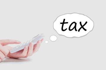 Calculate tax.  税金を計算する