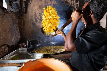 kerala banana chips are crispy and tasty banana chips made with unripe nendran bananas and coconut oil. its the frying in coconut oil and the firm texture of the nendran bananas that sets these crispy
