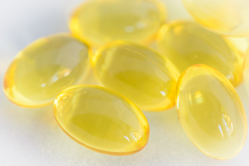 Capsulas de gelatina con aceite de pescado ricas en omega 3