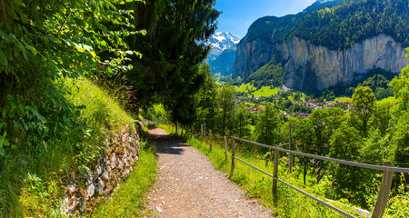 Fototapeta na wymiar Mountain village Lauterbrunnen, Switzerland