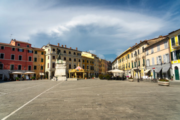 Fototapeta na wymiar Sarzana: the main square
