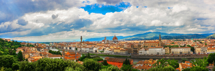 Fototapeta na wymiar Panoramic view to Florence, Italy.