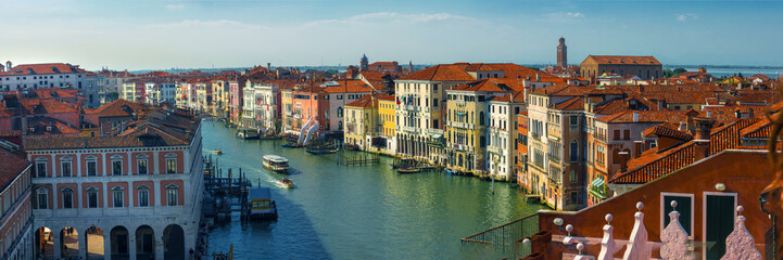 Fototapeta na wymiar Panoramic view of the Grande Canal